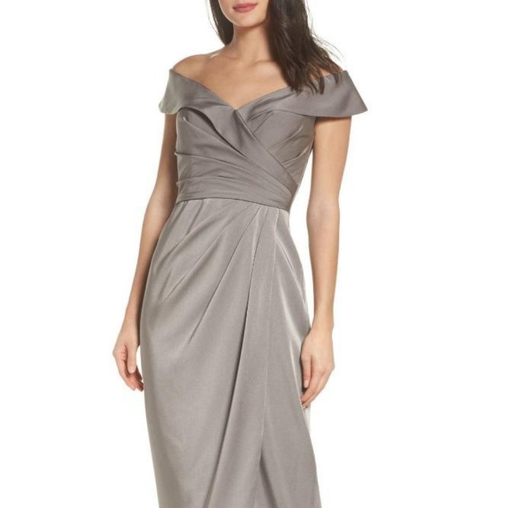 La Femme Surplice Off the Shoulder Column Gn -Sz 6